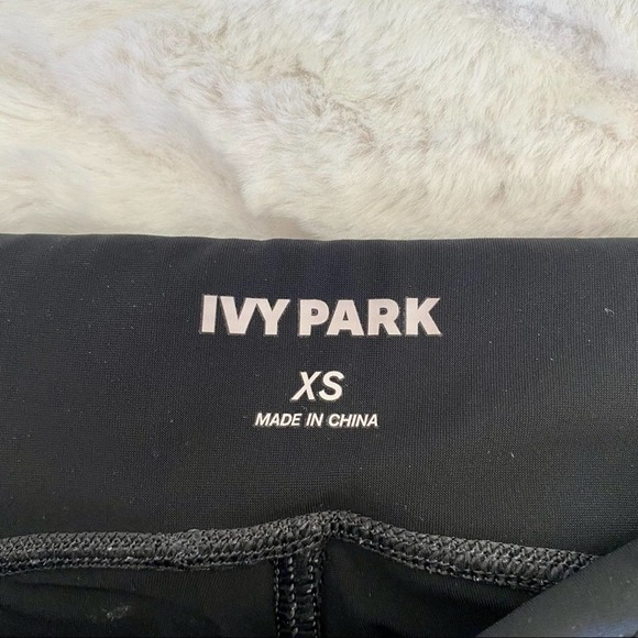 Ivy Park Beyonce ‘V’ Cropped Grey Leggings XS - Picture 9 of 9